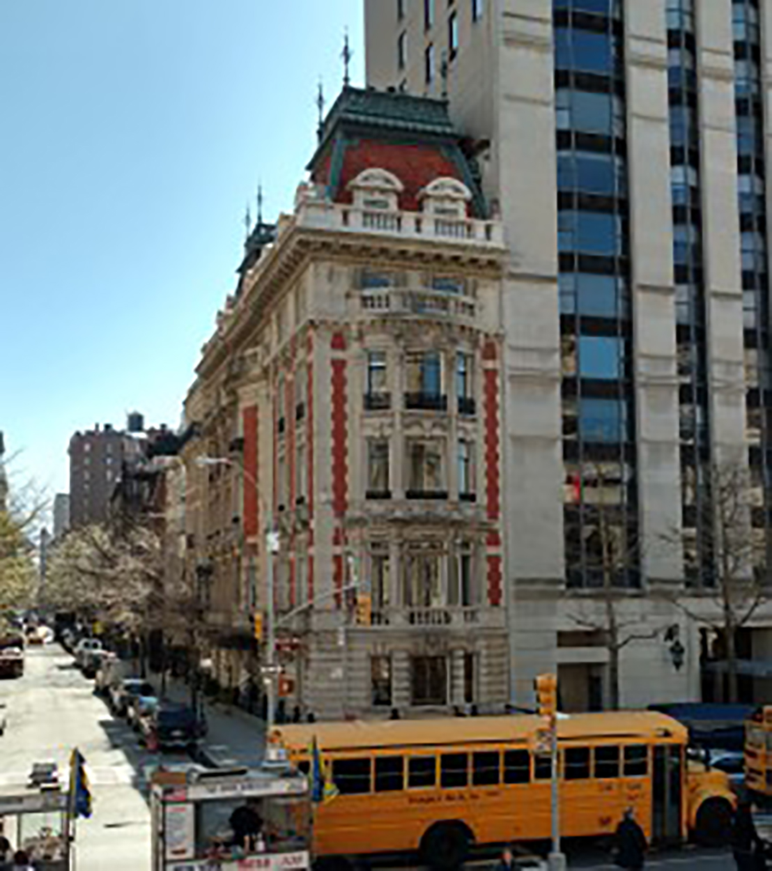 1009 Fifth Avenue