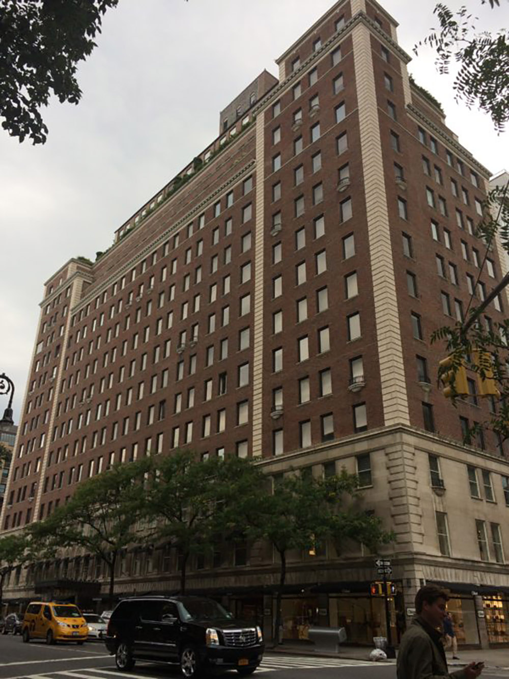 828-850 Madison Avenue (The Westbury Hotel)